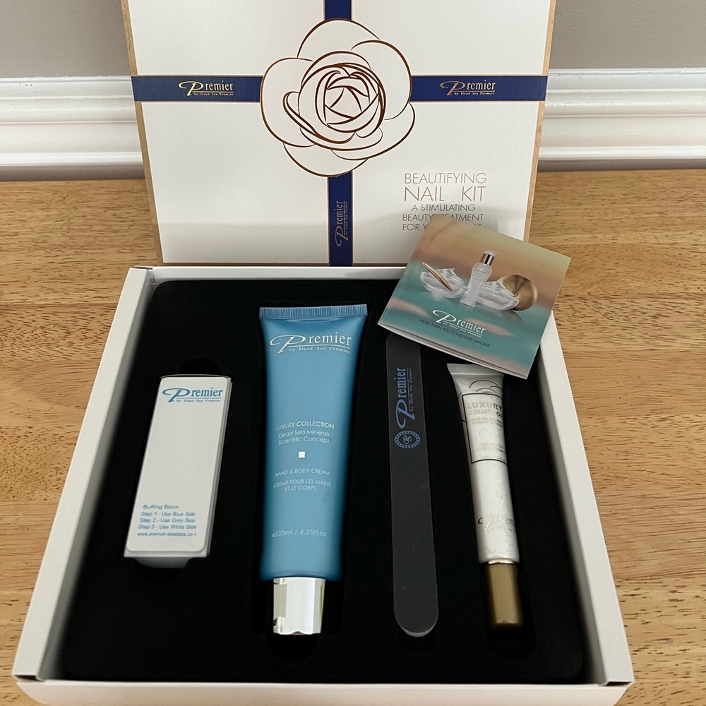 Brand new PREMIER nail kit set